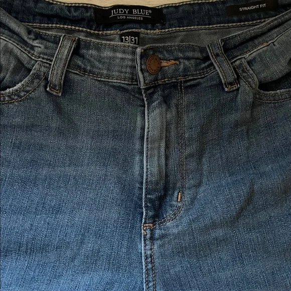 Judy Blue Women's Straight Fit Medium Wash Jeans size 13 - Picture 1 of 3